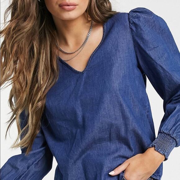 JDY evelyn long sleeve woven smock top in medium blue denim - US 2 - Picture 2 of 11
